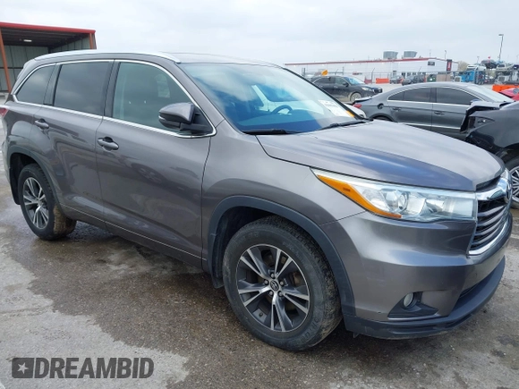 2016 Toyota Highlander XLE z VIN 5TDJKRFH6GS307941, wystawiony jako IAAI lot #42007858 z przebiegiem 70 272 mil mil oraz . Historia ofert i sprzedaży dostępna na DreamBid. Obrazek 1.