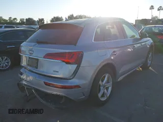 2023 Audi Q5 Premium with VIN WA1ABAFY9P2084975, listed as a IAAI auction lot 41302774 with 40,203 mi miles. Bid and sale history available at carsss.com. Image 4.