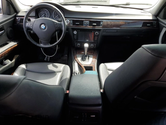2007 BMW 3 Series 328i с VIN WBAVC53547FZ81441, выставлен на аукционе Copart как лот 63587525 с пробегом Не указан миль и Чистый • Clean title. История ставок и продаж доступна на DreamBid. Изображение 8.