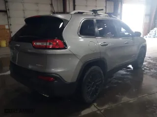 2016 Jeep Cherokee North with VIN 1C4PJMCS8GW195045, listed as a IAAI auction lot 41784839 with 102,171 mi miles. Bid and sale history available at carsss.com. Image 4.