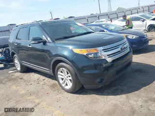 2014 Ford Explorer XLT with VIN 1FM5K7D90EGB88790, listed as a IAAI auction lot 41920227 with 196,406 mi miles. Bid and sale history available at carsss.com. Image 1.