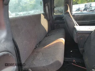 2001 Dodge Ram 2500 with VIN 3B7KC236X1G164400, listed as a Copart auction lot 64860284 with 189,353 mi miles and Salvage Title. Bid and sale history available at carsss.com. Image 10.
