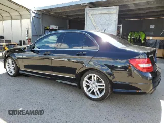 2013 Mercedes-Benz C 250 Sport z VIN WDDGF4HB9DA754630, wystawiony jako Copart lot #56878755 z przebiegiem 181 668 mil mil oraz Szkoda całkowita • Salvage title. Historia ofert i sprzedaży dostępna na DreamBid. Obrazek 2.