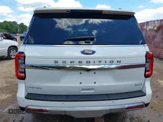 2024 Ford Expedition Max Limited z VIN 1FMJK2A8XREA83026, wystawiony jako IAAI lot #42222592 z przebiegiem 13 647 mil mil oraz . Historia ofert i sprzedaży dostępna na DreamBid. Obrazek 16.