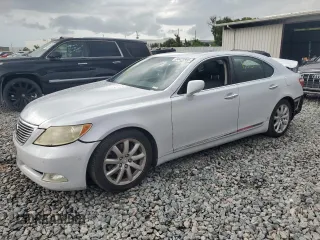 2008 Lexus LS 460 z VIN JTHBL46F185077606, wystawiony jako Copart lot #64423805 z przebiegiem Nie podano mil oraz Szkoda całkowita • Salvage title. Historia ofert i sprzedaży dostępna na DreamBid. Obrazek 1.