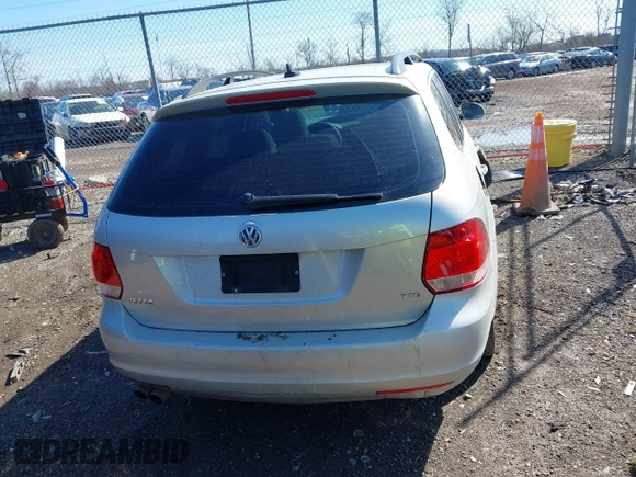 2011 Volkswagen Jetta TDI z VIN 3VWPL7AJ0BM672093, wystawiony jako IAAI lot #41849075 z przebiegiem 205 684 mil mil oraz . Historia ofert i sprzedaży dostępna na DreamBid. Obrazek 17.