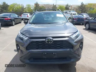 2023 Toyota RAV4 XLE Premium z VIN 2T3C1RFV4PW274552, wystawiony jako IAAI lot #42105989 z przebiegiem 37 301 mil mil oraz . Historia ofert i sprzedaży dostępna na DreamBid. Obrazek 11.
