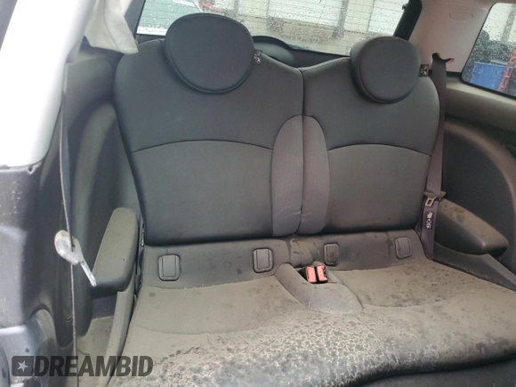 2010 MINI Hardtop with VIN WMWMF3C59ATZ28119, listed as a Copart auction lot 56213355 with 179,994 mi miles and Non Repairable. Bid and sale history available at DreamBid. Image 10.