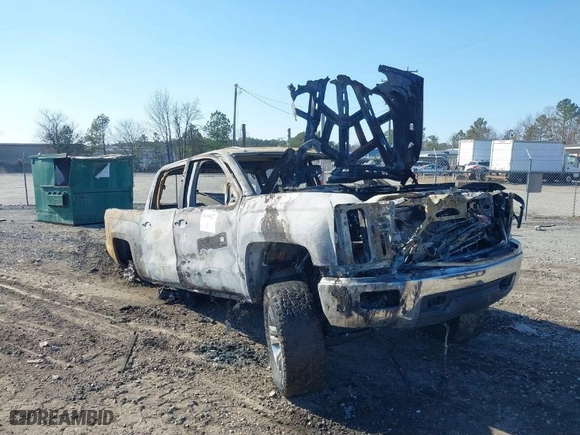 2015 Chevrolet Silverado 1500 LT with VIN 3GCUKREC4FG214772, listed as a IAAI auction lot 41430627 with NaN miles. Bid and sale history available at carsss.com. Image 1.