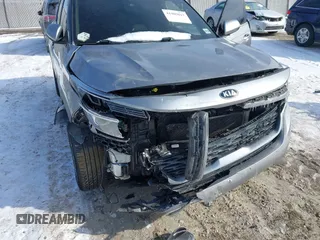 2021 Kia Seltos S with VIN KNDEUCA22M7122562, listed as a IAAI auction lot 41405013 with 91,032 mi miles. Bid and sale history available at carsss.com. Image 6.