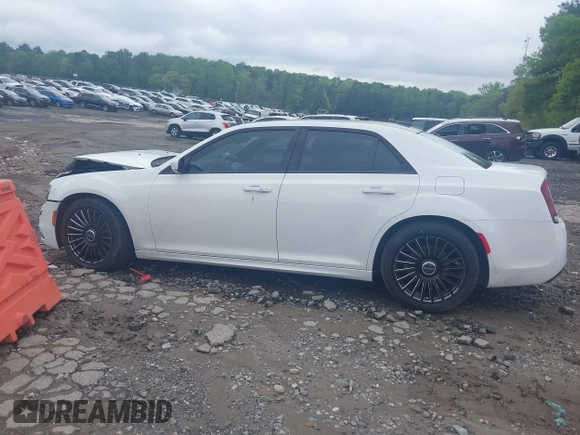 2021 Chrysler 300 S с VIN 2C3CCABT4MH558327, выставлен на аукционе IAAI как лот 41973134 с пробегом 58 216 миль миль и . История ставок и продаж доступна на DreamBid. Изображение 14.