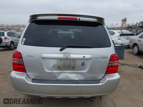 2002 Toyota Highlander z VIN JTEGD21A520038487, wystawiony jako IAAI lot #42360225 z przebiegiem 163 470 mil mil oraz . Historia ofert i sprzedaży dostępna na DreamBid. Obrazek 16.