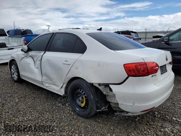 2013 Volkswagen Jetta SE with VIN 3VWDP7AJ6DM360239, listed as a Copart auction lot 47421025 with 119,596 mi miles and Salvage title. Bid and sale history available at DreamBid. Image 2.