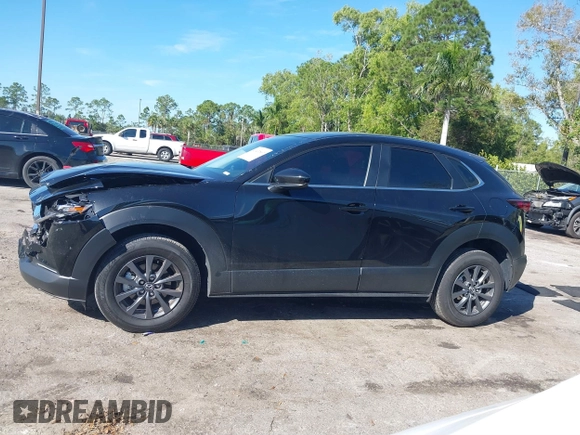 2024 Mazda CX-30 2.5 S with VIN 3MVDMBAM8RM678796, listed as a IAAI auction lot 41431867 with 11,516 mi miles. Bid and sale history available at carsss.com. Image 14.