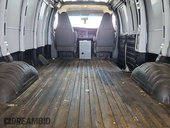 2020 Chevrolet Express Cargo с VIN 1GCWGAFG8L1242775, выставлен на аукционе IAAI как лот 42778536 с пробегом 120 532 миль миль и . История ставок и продаж доступна на DreamBid. Изображение 13.