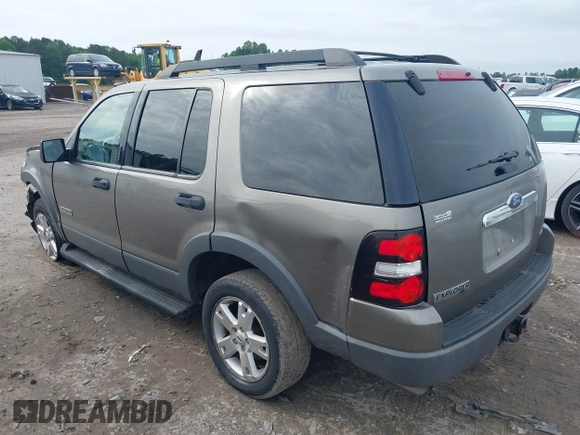 2006 Ford Explorer XLT с VIN 1FMEU73E16ZA27654, выставлен на аукционе IAAI как лот 42376989 с пробегом 172 887 миль миль и . История ставок и продаж доступна на DreamBid. Изображение 3.
