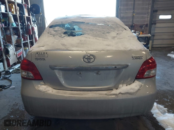 2007 Toyota Yaris with VIN JTDBT923271055260, listed as a IAAI auction lot 41600494 with 70,411 mi miles. Bid and sale history available at carsss.com. Image 16.