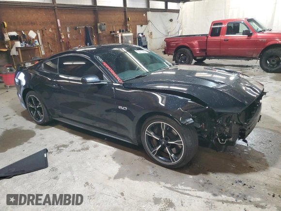 2019 Ford Mustang GT z VIN 1FA6P8CF5K5204048, wystawiony jako Copart lot #73311984 z przebiegiem 45 736 mil mil oraz Szkody całkowita. Historia ofert i sprzedaży dostępna na DreamBid. Obrazek 4.