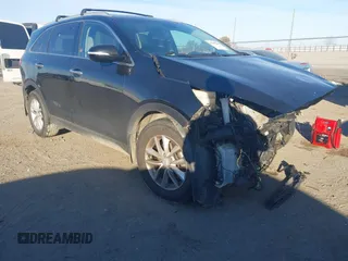 2017 Kia Sorento LX z VIN 5XYPG4A50HG287924, wystawiony jako IAAI lot #41078288 z przebiegiem Nie podano mil oraz . Historia ofert i sprzedaży dostępna na DreamBid. Obrazek 1.