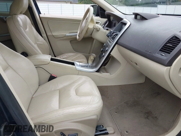 2010 Volvo XC60 3.2L с VIN YV4982DL2A2122930, выставлен на аукционе IAAI как лот 42376136 с пробегом 159 234 миль миль и . История ставок и продаж доступна на DreamBid. Изображение 5.