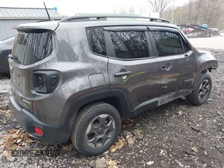 2018 Jeep Renegade Sport с VIN ZACCJBABXJPH11870, выставлен на аукционе IAAI как лот 41962848 с пробегом 76 994 миль миль и . История ставок и продаж доступна на DreamBid. Изображение 4.