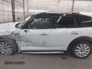 2019 MINI Countryman Cooper S with VIN WMZYT5C57K3G92681, listed as a IAAI auction lot 41765798 with 40,899 mi miles. Bid and sale history available at carsss.com. Image 13.