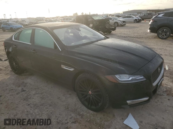 2017 Jaguar XF 35t Prestige with VIN SAJBE4BV6HCY47613, listed as a Copart auction lot 85632134 with 71,931 mi miles and Salvage Title. Bid and sale history available at carsss.com. Image 4.