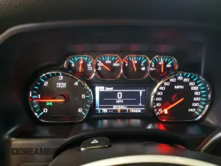 2015 Chevrolet Silverado 1500 LT with VIN 3GCUKREC5FG235937, listed as a Copart auction lot 55730335 with 201,044 mi miles and Clean Title. Bid and sale history available at DreamBid. Image 9.