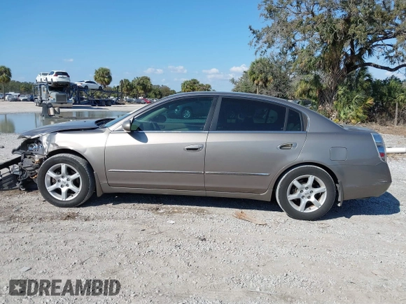 2005 Nissan Altima SE with VIN 1N4BL11E75C117733, listed as a IAAI auction lot 41516717 with 167,370 mi miles. Bid and sale history available at carsss.com. Image 15.