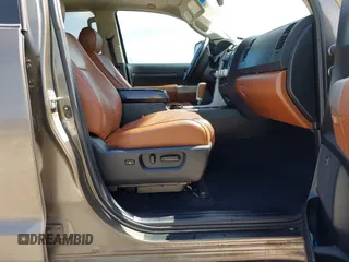 2007 Toyota Tundra Limited z VIN 5TBEV58147S460599, wystawiony jako IAAI lot #42476925 z przebiegiem Nie podano mil oraz . Historia ofert i sprzedaży dostępna na DreamBid. Obrazek 5.