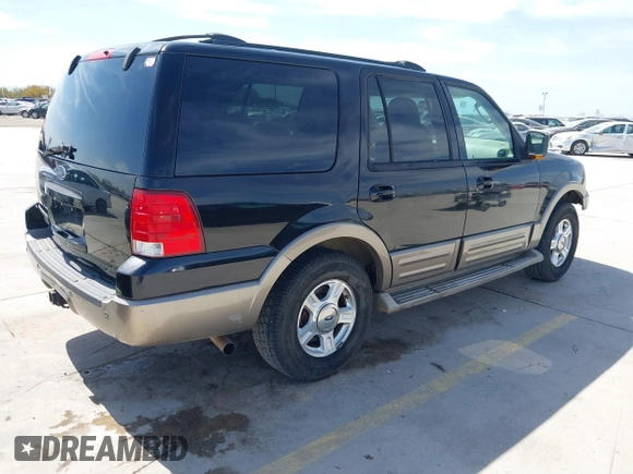 2004 Ford Expedition Eddie Bauer with VIN 1FMPU17L64LB37520, listed as a IAAI auction lot 41772378 with 305,126 mi miles. Bid and sale history available at carsss.com. Image 4.