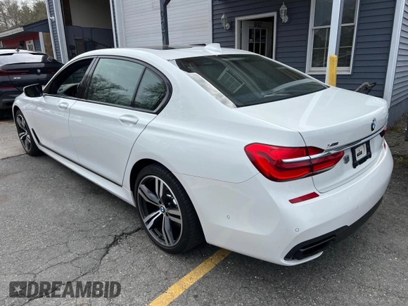 2018 BMW 7 Series 750i xDrive with VIN WBA7F2C55JB238347, listed as a Copart auction lot 54362255 with 63,360 mi miles and Clean Title. Bid and sale history available at carsss.com. Image 3.