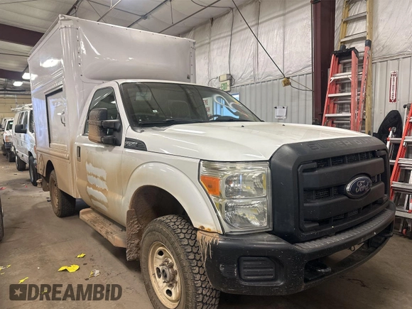 2013 Ford Super Duty F-250 SRW XL with VIN 1FDBF2B64DEB64361, listed as a IAAI auction lot 41936350 with 456,139 mi miles. Bid and sale history available at carsss.com. Image 1.