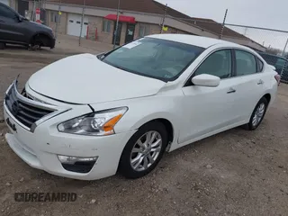 2015 Nissan Altima SV z VIN 1N4AL3AP6FC115367, wystawiony jako IAAI lot #42128044 z przebiegiem 110 383 mil mil oraz . Historia ofert i sprzedaży dostępna na DreamBid. Obrazek 17.