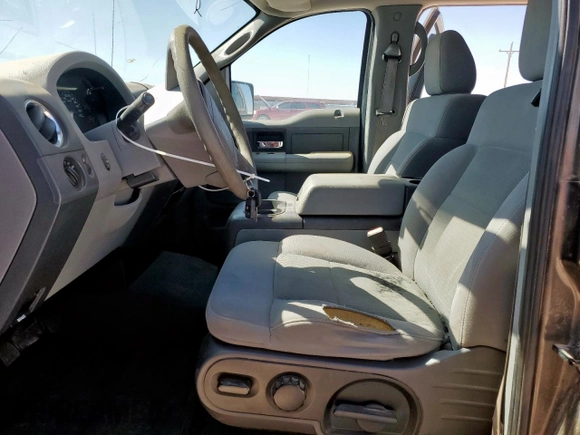 2005 Ford F-150 XLT с VIN 1FTPW12525KD02882, выставлен на аукционе Copart как лот 56908935 с пробегом 294 345 миль миль и Чистый • Clean title. История ставок и продаж доступна на DreamBid. Изображение 7.