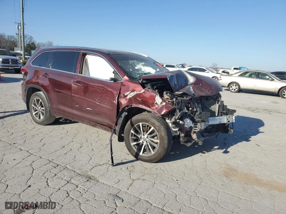 2018 Toyota Highlander SE with VIN 5TDJZRFH5JS874841, listed as a Copart auction lot 48711025 with 51,792 mi miles and Salvage Title. Bid and sale history available at carsss.com. Image 4.