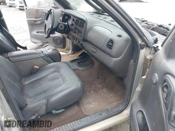 1999 Dodge Durango with VIN 1B4HR28YXXF517034, listed as a IAAI auction lot 41556485 with 208,998 mi miles and . Bid and sale history available at DreamBid. Image 5.
