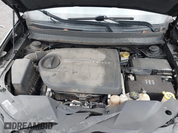 2019 Jeep Cherokee Latitude with VIN 1C4PJMCX7KD230450, listed as a IAAI auction lot 41474709 with 172,684 mi miles. Bid and sale history available at carsss.com. Image 10.