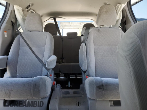 2018 Toyota Sienna LE Auto Access Seat with VIN 5TDKZ3DC4JS920443, listed as a Copart auction lot 58935935 with 128,045 mi miles and Salvage title. Bid and sale history available at DreamBid. Image 10.