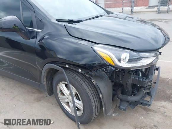 2020 Chevrolet Trax LT with VIN 3GNCJLSB8LL333975, listed as a IAAI auction lot 42115750 with 114,436 mi miles. Bid and sale history available at carsss.com. Image 18.