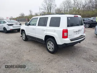2014 Jeep Patriot Sport with VIN 1C4NJRBB1ED744101, listed as a IAAI auction lot 42009390 with 180,214 mi miles. Bid and sale history available at carsss.com. Image 3.
