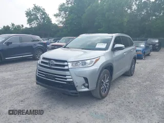 2018 Toyota Highlander SE z VIN 5TDKZRFH4JS544239, wystawiony jako IAAI lot #42429079 z przebiegiem 121 406 mil mil oraz . Historia ofert i sprzedaży dostępna na DreamBid. Obrazek 22.
