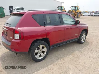 2016 Jeep Compass Latitude z VIN 1C4NJDEB8GD691172, wystawiony jako IAAI lot #42396044 z przebiegiem 172 012 mil mil oraz . Historia ofert i sprzedaży dostępna na DreamBid. Obrazek 4.