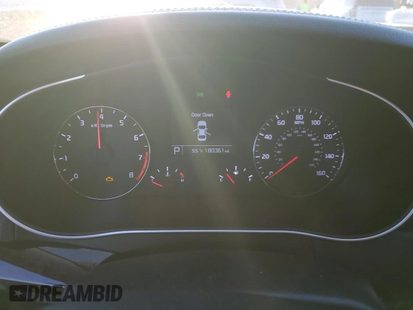 2014 Kia Cadenza Premium with VIN KNALN4D77E5129941, listed as a Copart auction lot 84058904 with 180,361 mi miles and Salvage Title. Bid and sale history available at carsss.com. Image 9.