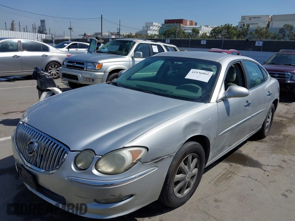 2008 Buick LaCrosse CXL with VIN 2G4WD582X81318883, listed as a IAAI auction lot 41936061 with 189,095 mi miles. Bid and sale history available at carsss.com. Image 2.