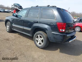 2006 Jeep Grand Cherokee Laredo with VIN 1J4HR48N76C265919, listed as a IAAI auction lot 41738435 with 133,286 mi miles. Bid and sale history available at carsss.com. Image 3.