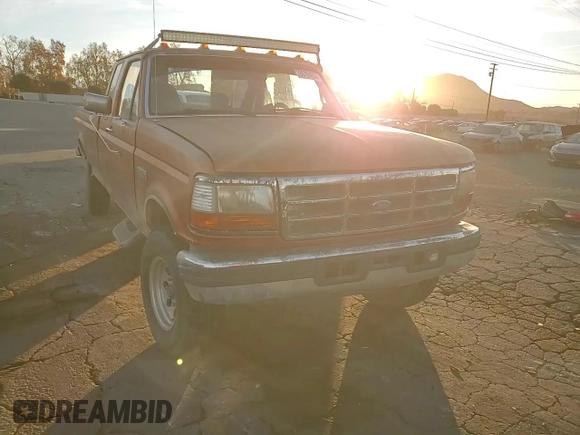 1994 Ford F-250 with VIN 1FTHX25F2RKB78761, listed as a Copart auction lot 85764054 with 223,641 mi miles and Salvage Title. Bid and sale history available at carsss.com. Image 10.