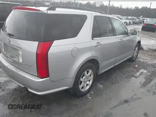 2006 Cadillac SRX z VIN 1GYEE637960184635, wystawiony jako IAAI lot #41724397 z przebiegiem 284 895 mil mil oraz . Historia ofert i sprzedaży dostępna na DreamBid. Obrazek 4.