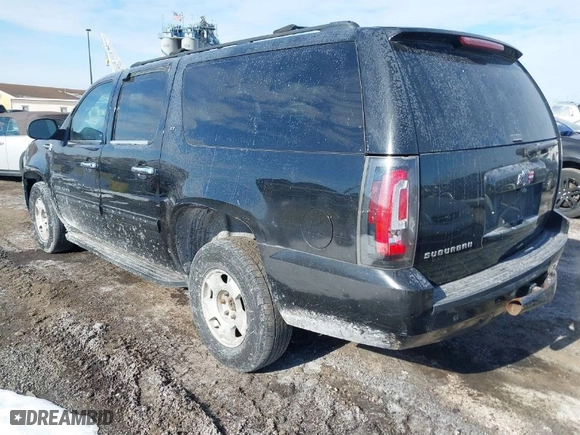 2014 Chevrolet Suburban LT with VIN 1GNSKJE75ER214054, listed as a IAAI auction lot 41426895 with 301,554 mi miles. Bid and sale history available at carsss.com. Image 3.