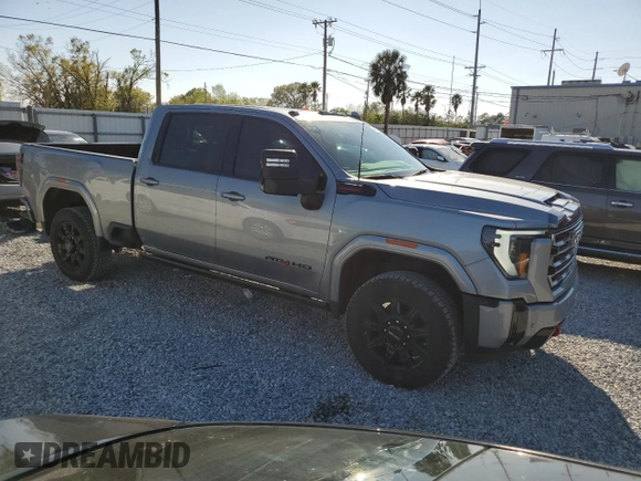 2025 GMC Sierra 2500HD AT4 z VIN 1GT4UPEY8SF101946, wystawiony jako Copart lot #44000195 z przebiegiem 1 238 mil mil oraz Nie do naprawy • Non repairable. Historia ofert i sprzedaży dostępna na DreamBid. Obrazek 4.